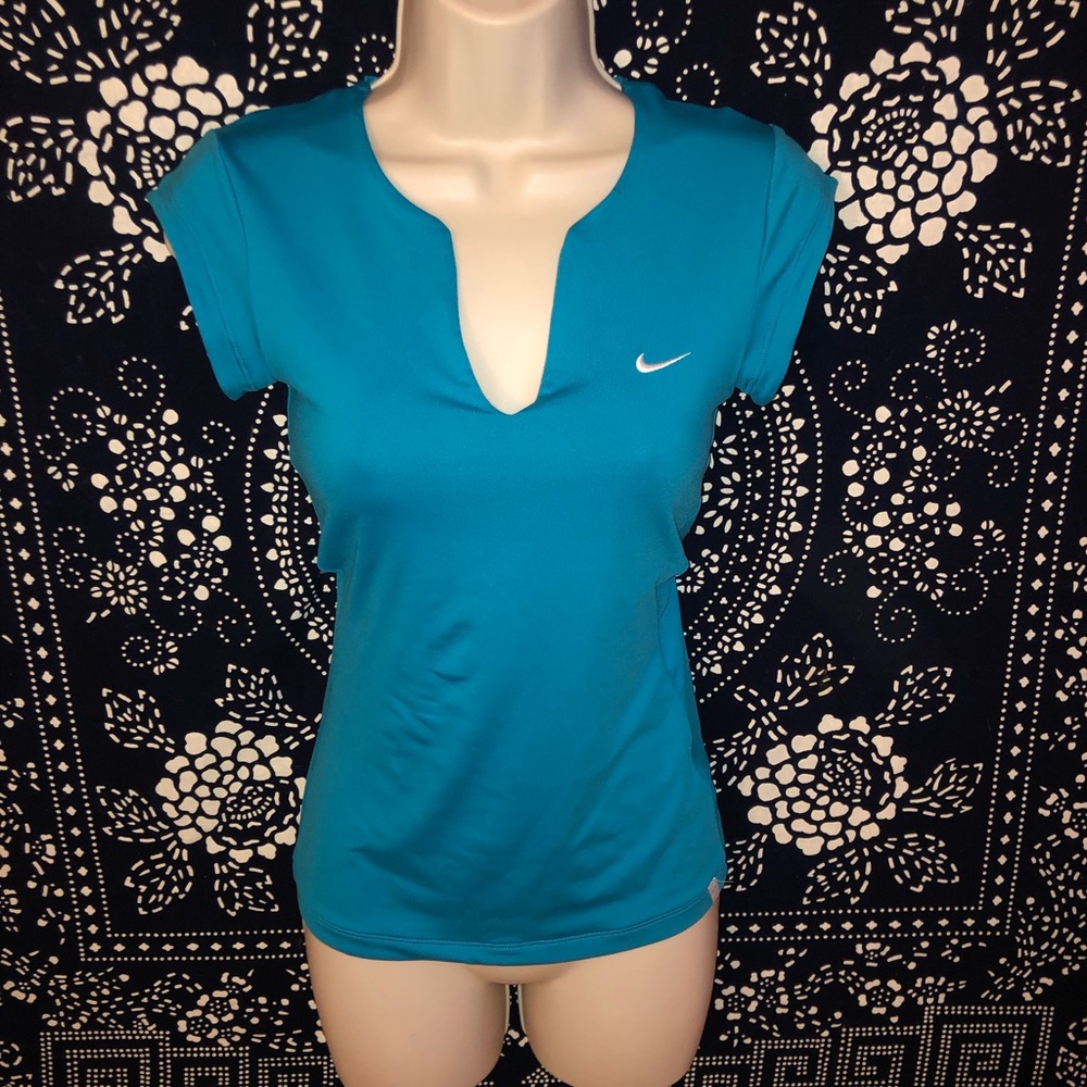 NIKE Dri-FIT